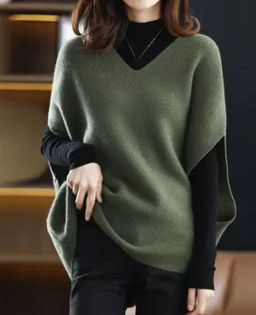 새상품 V넥 니트 베스트 올리브