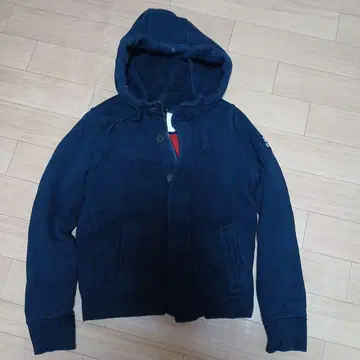 Abercrombie & Fitch 후드 부착 점퍼