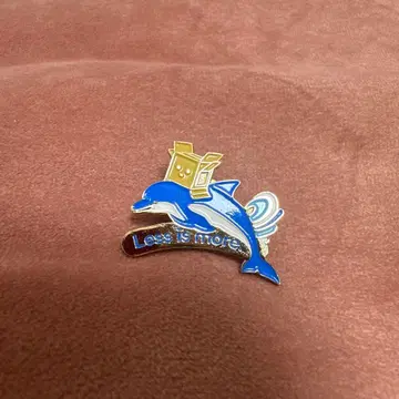 EXPO 2025 돌고래 핀 배지