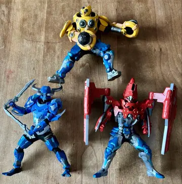 가면라이더 빌드 S.H.Figuarts ZERO+호쿠토 삼우카라스