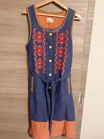 Jean Nassaus California 자수 슬리브리스 원피스