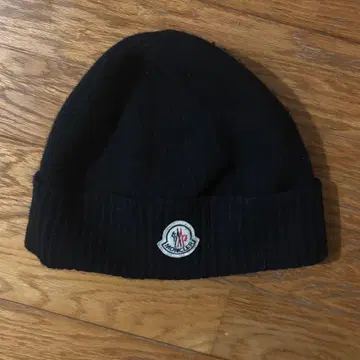 MONCLER 블랙 니트 모자