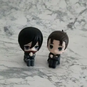 진격의 거인 기다림 엘렌 미카사 2체 세트