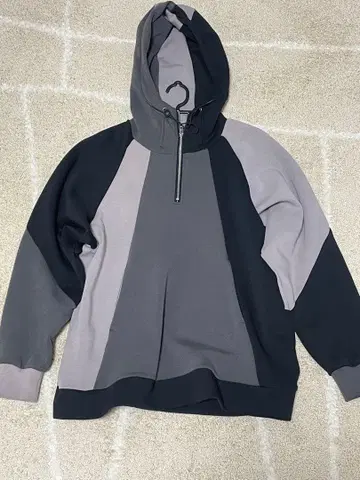 NO ID. 후드 부착 후드티