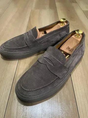 UNITED ARROXS 그레이 스웨이드 로퍼