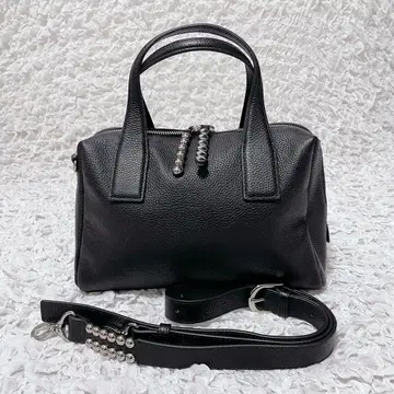 ear PAPILLONNER 스터드 보스턴 백 블랙 2way 소가죽