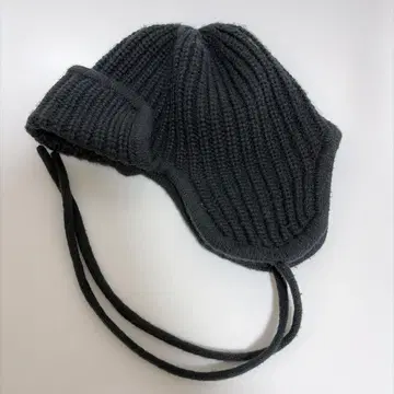 다크 그레이 귀도리 니트 모자