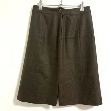 마드모아젤 논논 무릎 기장 타이트 스커트 카키 모 98%