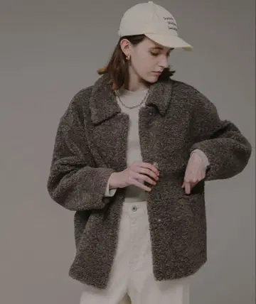 어반 리서치 서니 라벨 푸들 보아 칼라 블루종 브라운