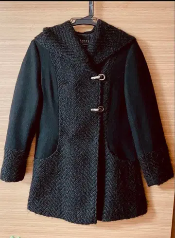 ketty 울 코트 블랙 니트 절개 후드 부착