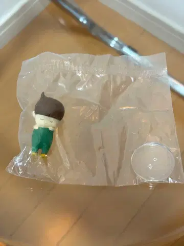 요시타케 신스케 오줌 살짝 샌 타로 피규어