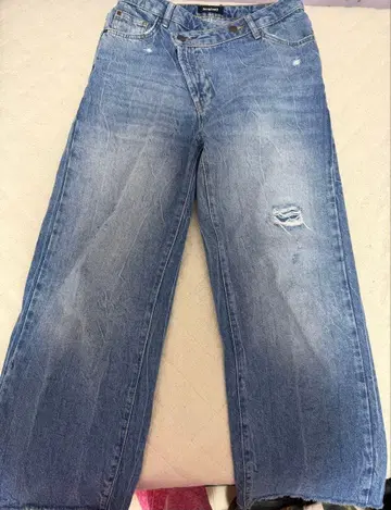 데시구알 데미지 진