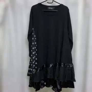 블랙 도트 무늬 프릴 튜닉