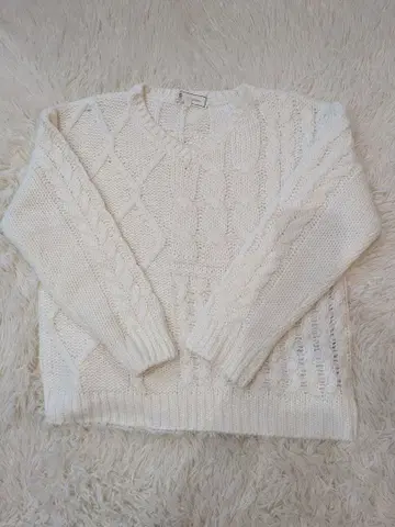 로페 피크닉 아이보리 케이블 짜임 스웨터 38
