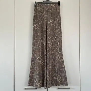 브라운 계열 패턴 와이드 팬츠