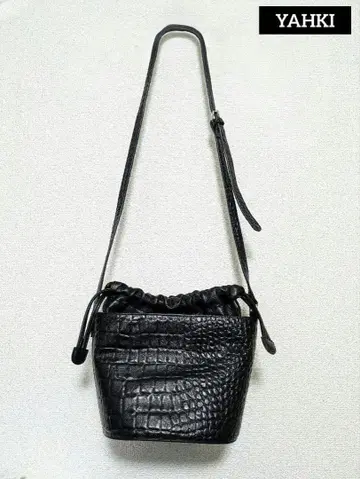 새상품급 [ YAHKI ] 블랙 가죽 숄더백
