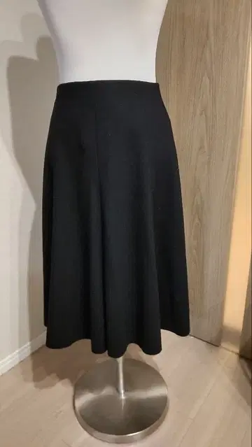 아나이 블랙 울 플레어 스커트 38