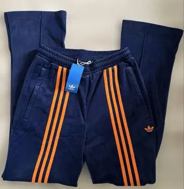 미사용 새상품 택 포함 아디다스 70s 벨로아 트랙 팬츠 adidas