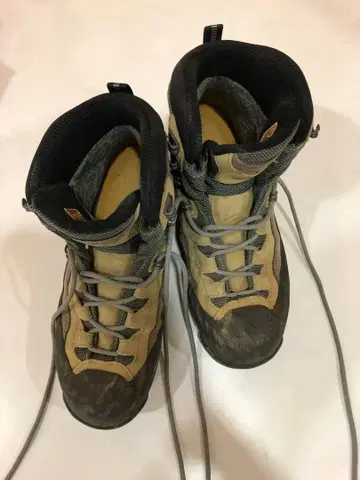 등산화 등산 여성용 통굽 AKU