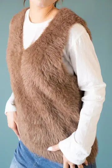 V넥 니트 베스트