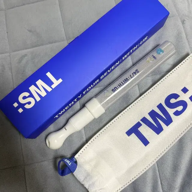 투어스 1집 임시응원봉 판매해요