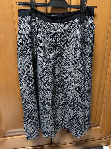 LE CIEL BLEU 플레어 스커트 40