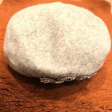 joujou x CA4LA 콜라보 비쥬 부착 베레모 라이트 그레이 일본제