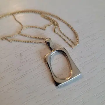 [ BAR Jewellery ] 컷 아웃 네크리스 골드
