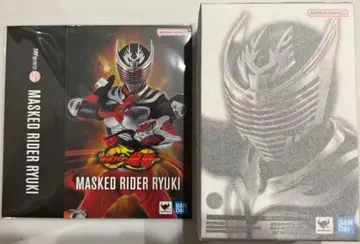 새상품 이벤트 한정판 슬리브 포함 피규아트 가면라이더 류우키 진골조