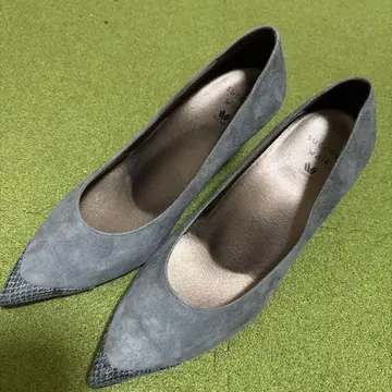 SUCCESS WALK 그레이 스웨이드 펌프스