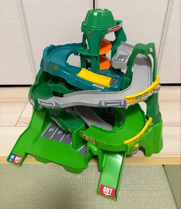 토미카 두 개의 코스를 왔다 갔다! 트윈 코스 산길 드라이브