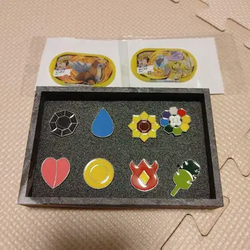 [ 새상품 ] 포켓몬 관동지방 헬스장 배지 컴플리트 세트 빨강초록 초세대