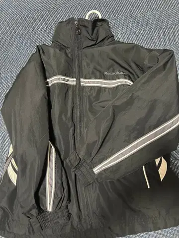 Reebok 나일론 자켓 블랙