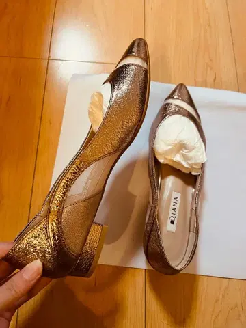 [ 새상품 미사용 ] 다이애나 DIANA 핑크골드 펌프스 23.5cm