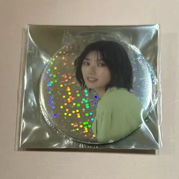 사쿠라자카46 후지요시 카린 캔뱃지 2024년 봄 사복 코디 1