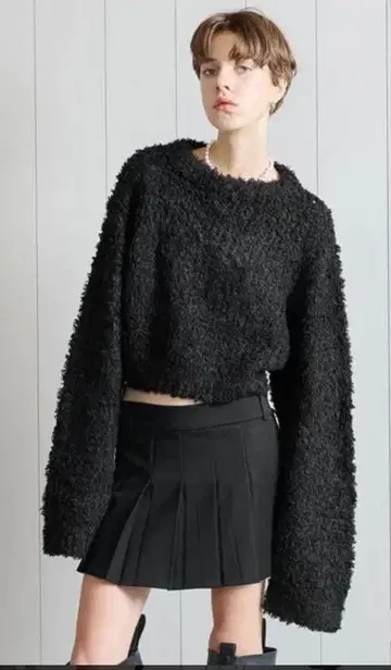 페더얀 니트 풀오버 블랙 에이치 뷰티앤유스