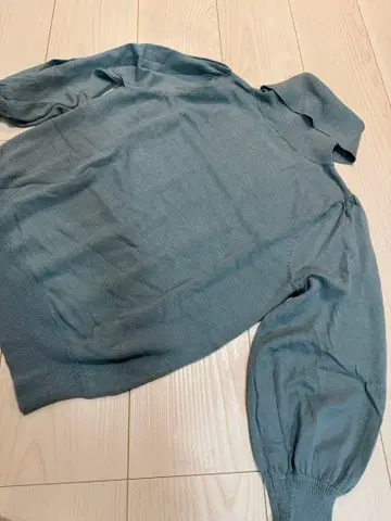 그레이 터틀넥 니트 스웨터