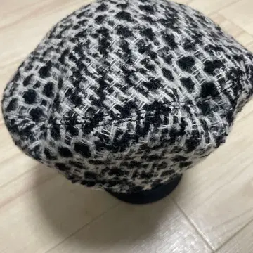 베레모 블랙과 화이트