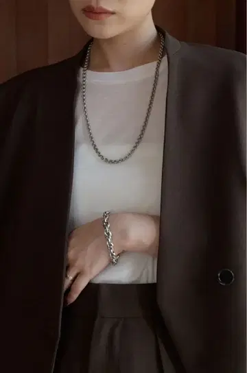 Hella CHAIN NECKLACE 체인 목걸이
