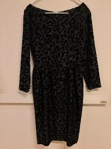 포멀 드레스 긴팔 무릎 기장 원피스