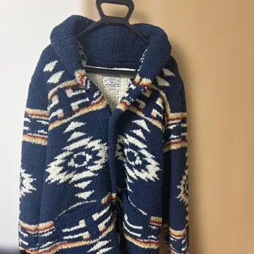 ANTIBALLISTIC 가디건