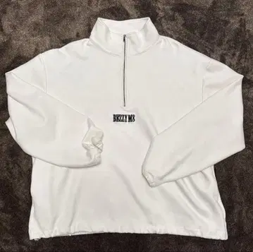 AZUL by MOUSSY 화이트 하프 지퍼 트레이닝복