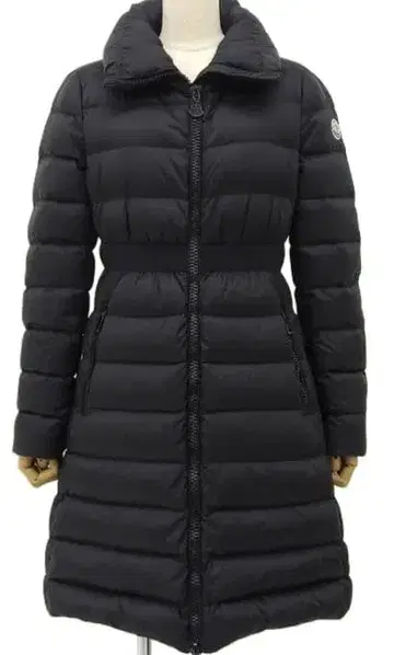 [ MONCLER ] 블랙 롱 다운 자켓