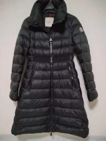 [ MONCLER ] 블랙 롱 다운 자켓