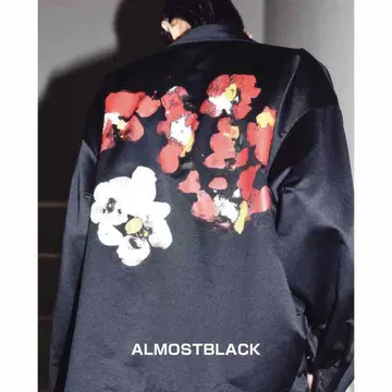 ALMOSTBLACK 플라워 프린트 자켓