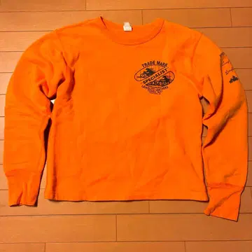 랑글리츠 레더스 오렌지 롱 슬리브 트레이닝복