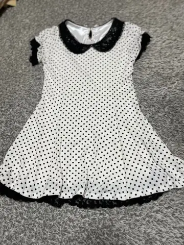 TRALALA 도트 무늬 반팔 원피스