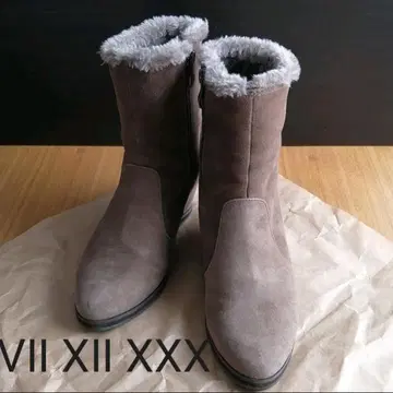 세븐투엘브서티 퍼 부츠 S