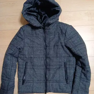 후드 부착 아우터