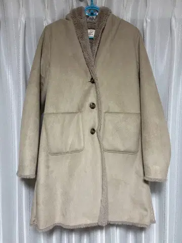 PAGEBOY 페이지 보이 후드 부착 베이지 무스탕 코트 아우터